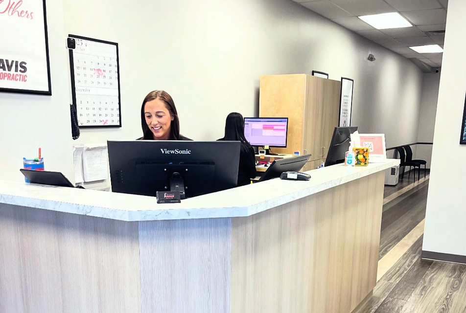 Travis Chiropractic In Tulsa waitingroom