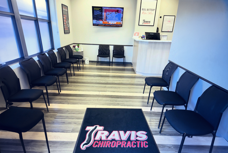 Travis Chiropractic In Tulsa waitingroom